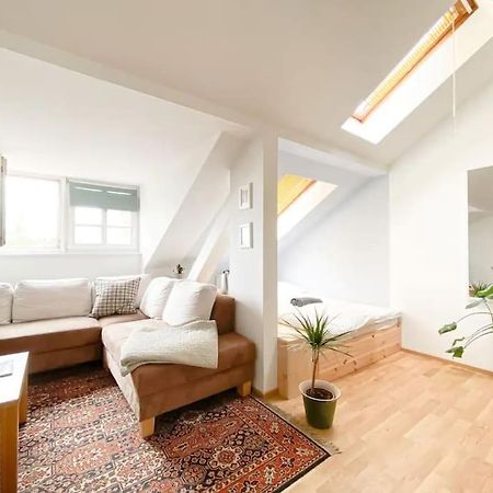 Schoene Ferienwohnung Mit Blick Ueber Stadtwald Leipzig Exterior photo